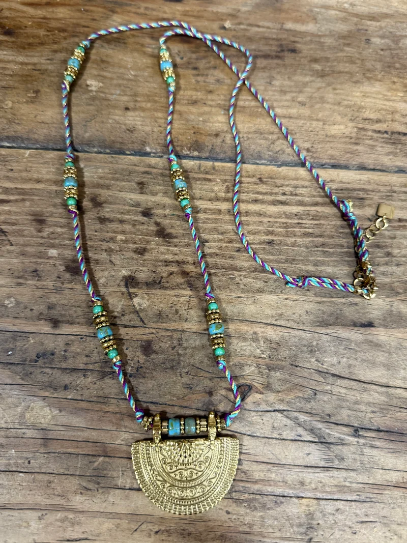 COLLAR PIEZAZUL