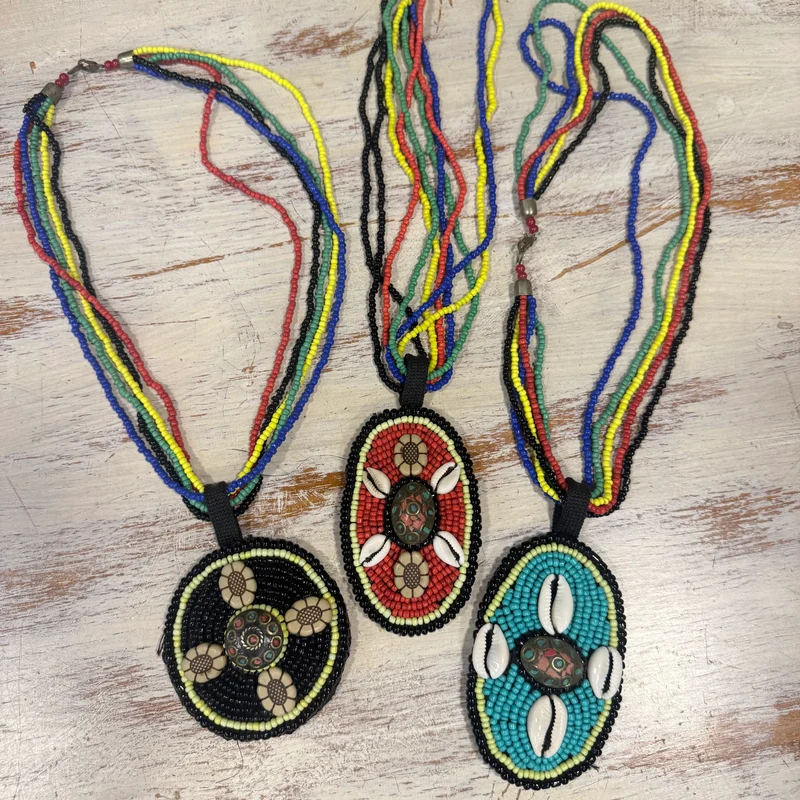 COLLAR TRIVAL