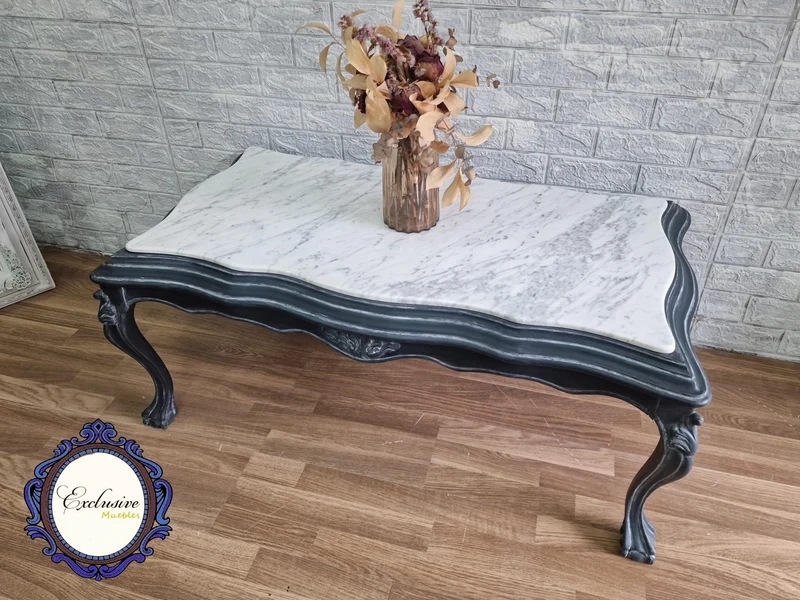 Mesa de sofá Restaurada con mármol blanco