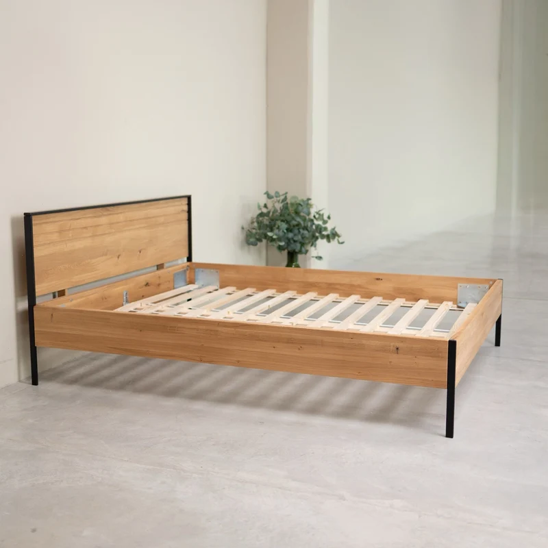 Runa solid oak bed | NordicStory