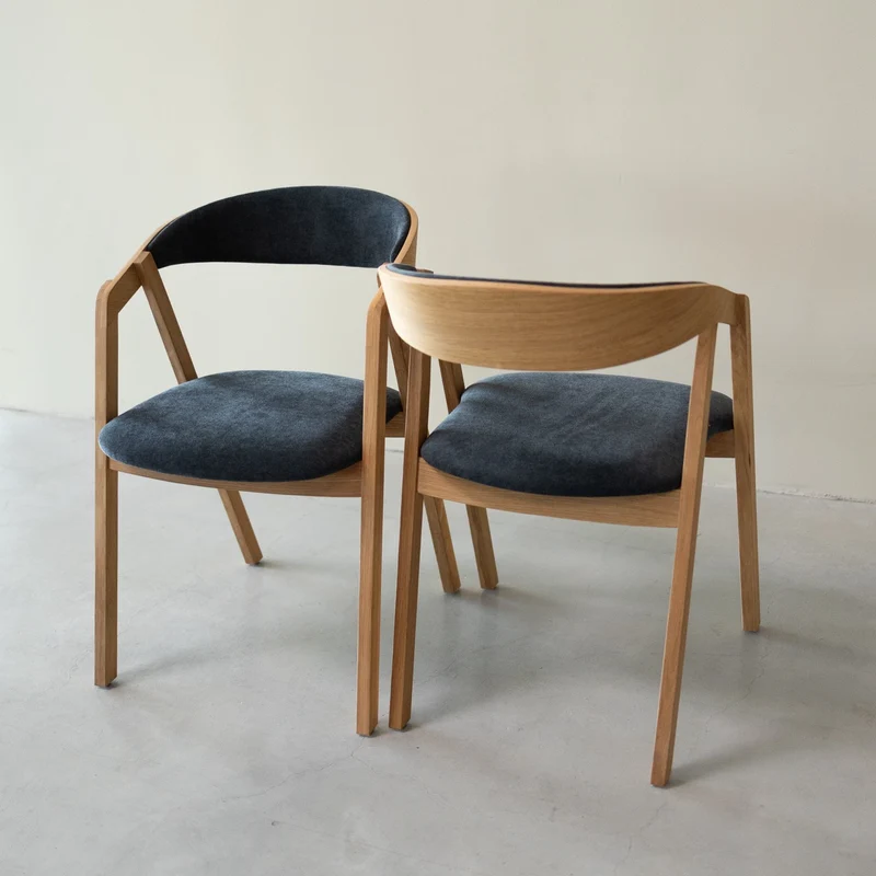 Set of 2 or 4 Knut Solid Oak Dining Chairs, Beige/Anthracite Gray Upholstery | NordicStory