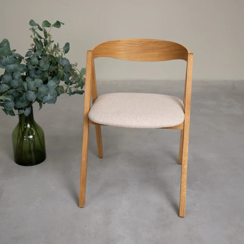 Set of 2 or 4 Oscar Solid Oak Dining Chairs, Upholstered | NordicStory