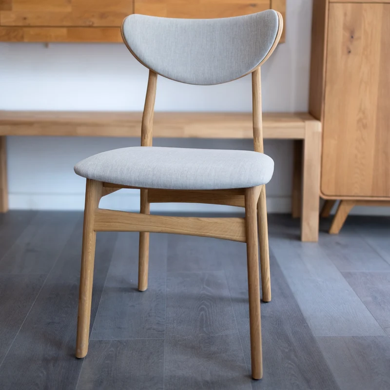 Set of 2 or 4 Maxwell Solid Oak Upholstered Dining Chairs | NordicStory