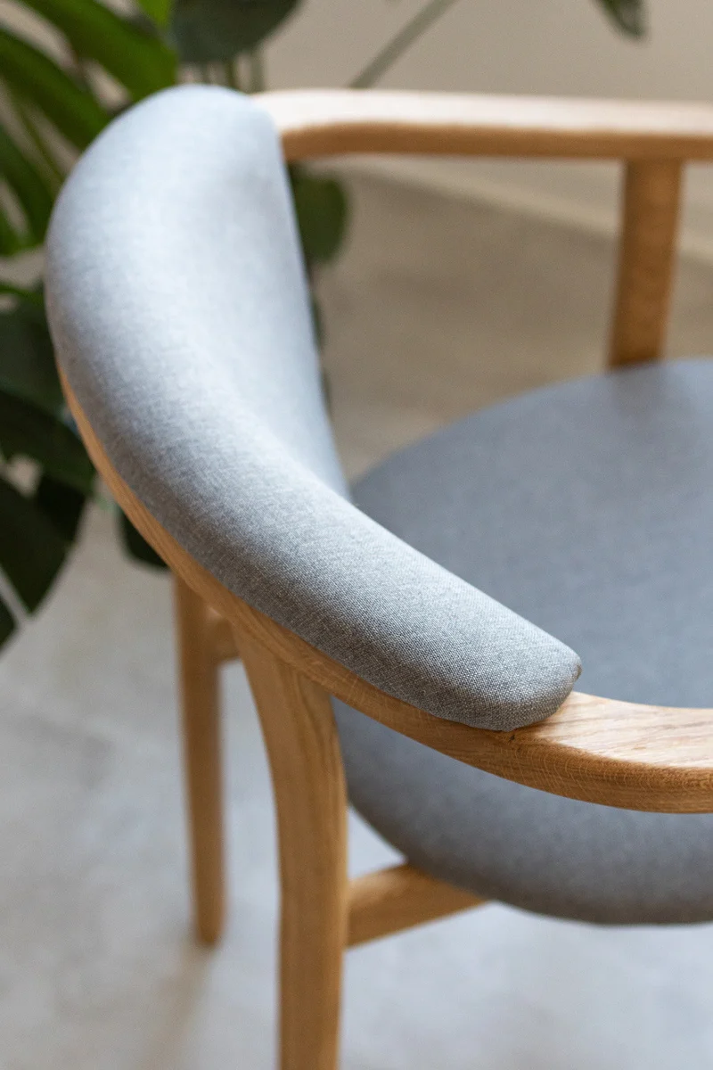 Pack of 2 or 4 Alexis Dining Chairs, Solid Oak Wood Frame, Nordic Gray Upholstery | NordicStory
