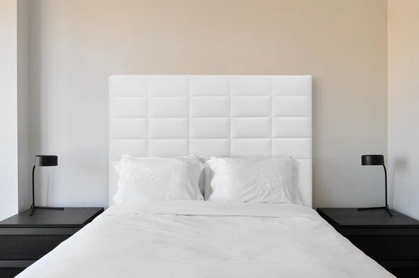 Aitana. Cabecero de Cama. Polipiel. Alto: 117 cm (para 135 o 150)