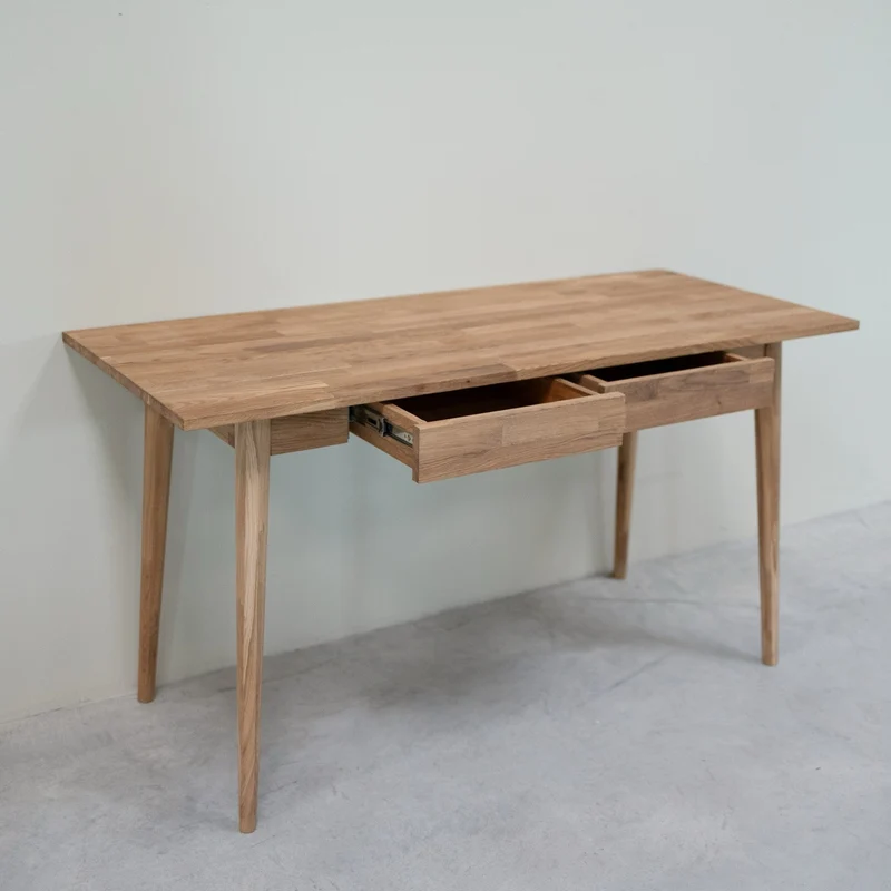 Scandi solid oak desk | NordicStory