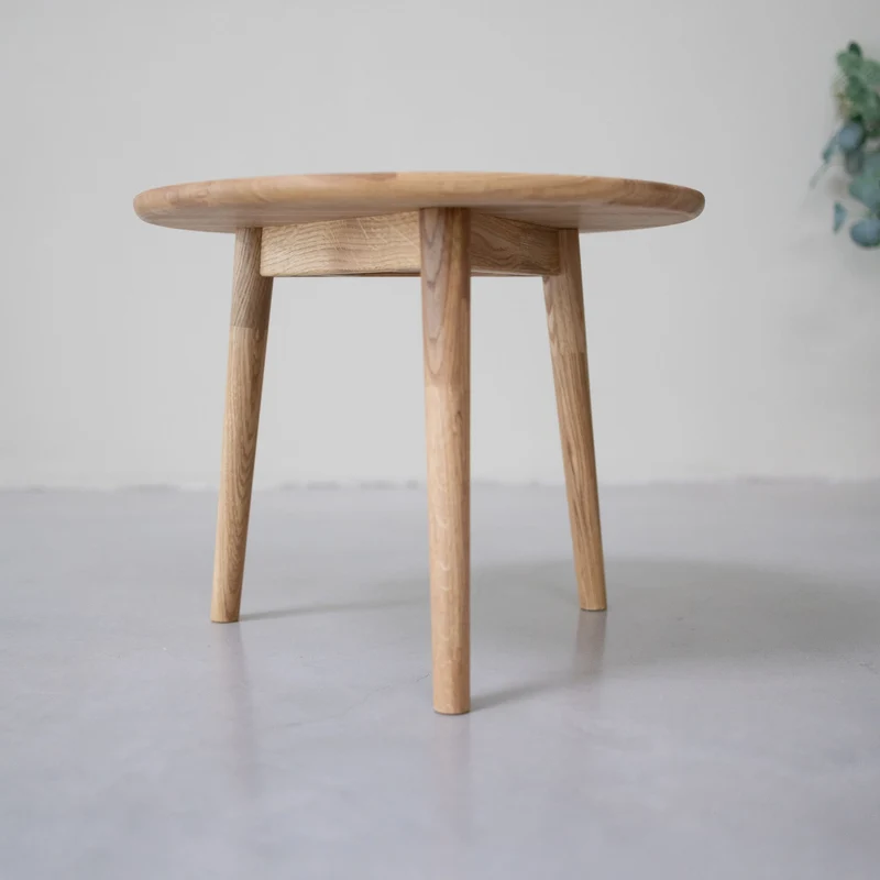 Mesas apilables de centro de madera maciza de roble MALMO | NordicStory