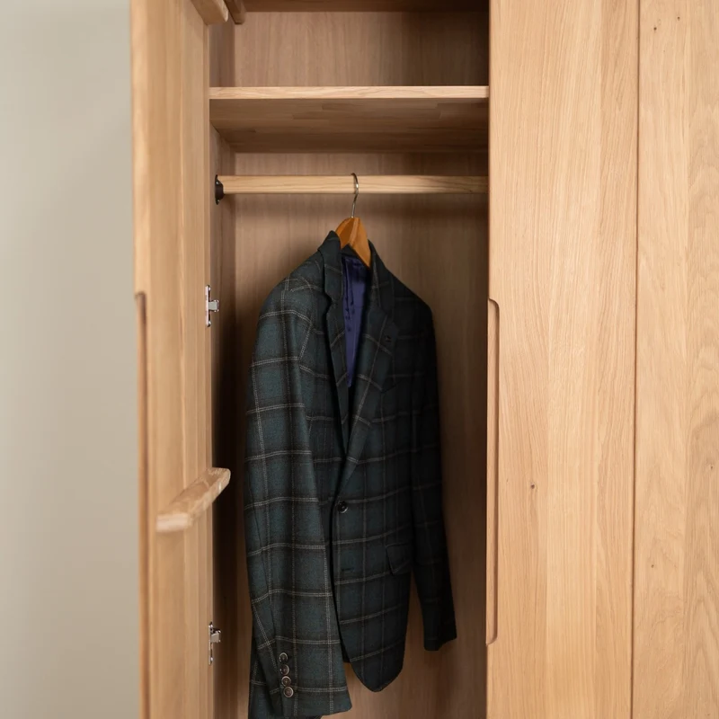 Armario de 2 puertas de madera maciza Sweden | NordicStory