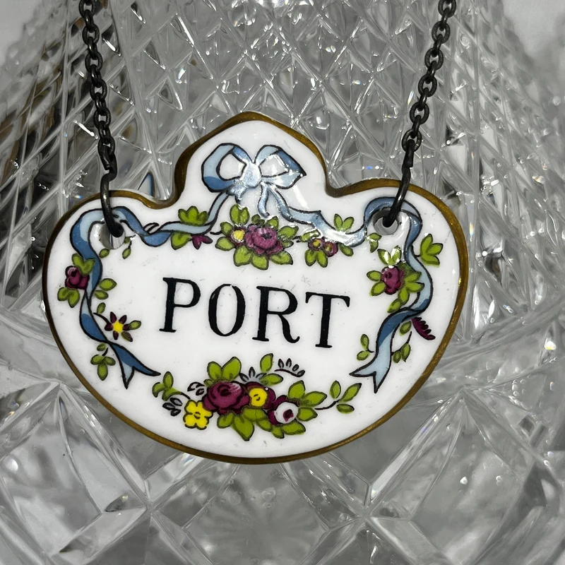 Decantador inglés de cristal tallado para oporto Crown Staffordshire