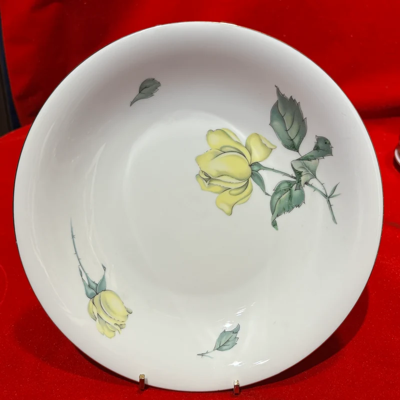 Juego de porcelana para 10 personas con borde dorado Krister Germany KPM ´Flores amarillas`