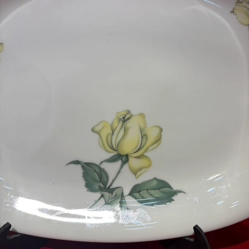 Juego de porcelana para 10 personas con borde dorado Krister Germany KPM ´Flores amarillas`