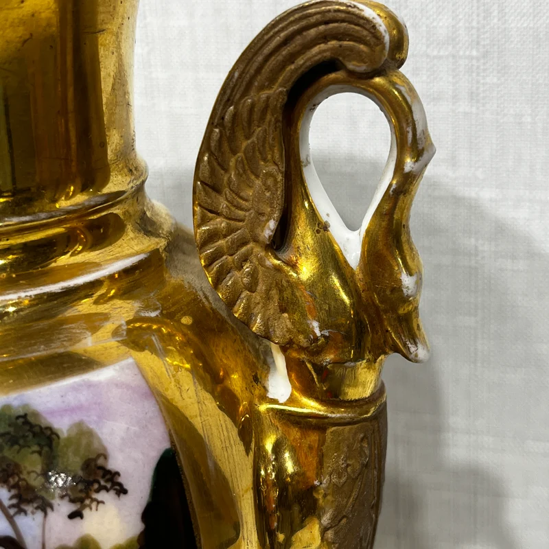 Ánfora francesa decorativa de porcelana pintada a mano con escenas pastorales