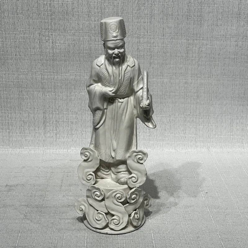 Figura de porcelana blanc de chine- Sabio inmortal taoísta sobre base de nubes