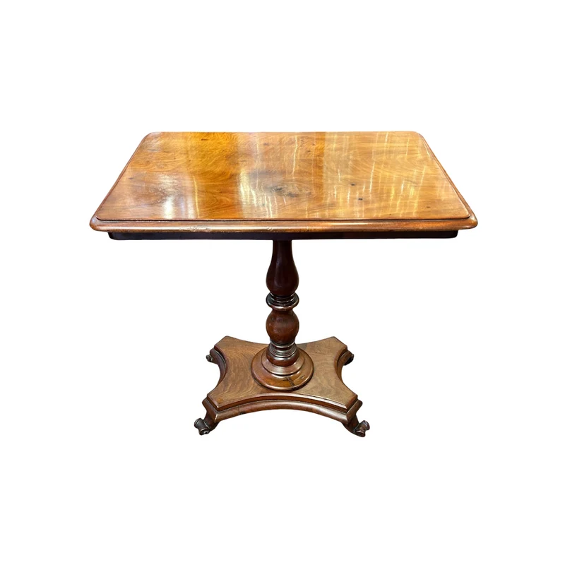 Mesa lateral en madera de nogal jaspeada con base de madera torneada