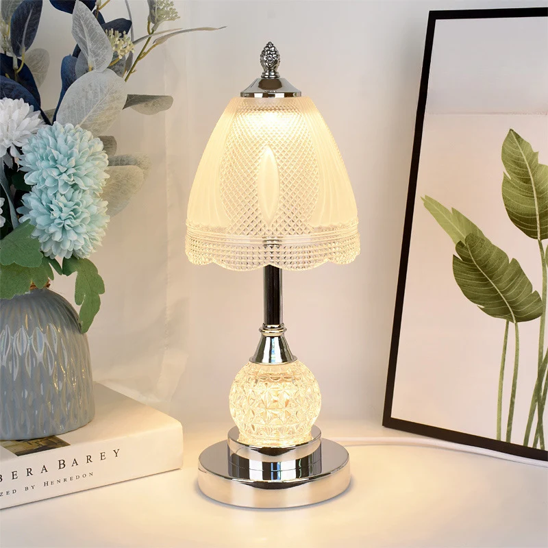 Traditional European Bell Shape Petal Edge Iron Glass LED Table Lamp For Bedroom