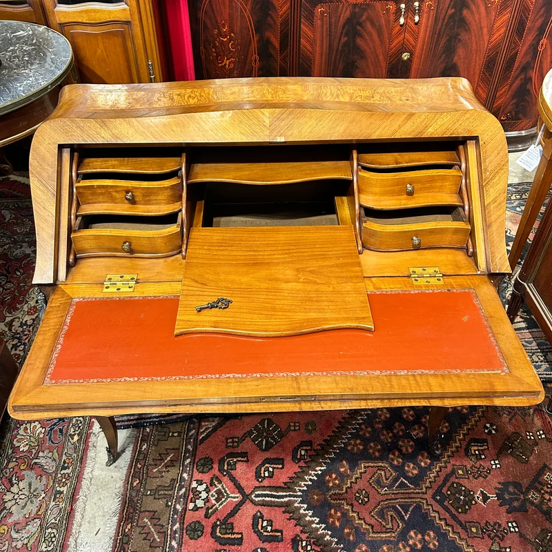 Secretaire francés en nogal estilo Luis XV fines s.XIX