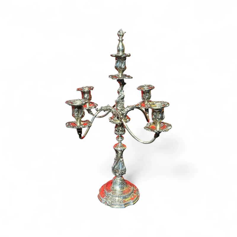 Candelabro de una y cinco luces de plaqué inglés Reed & Barton estilo barroco fines s.XIX