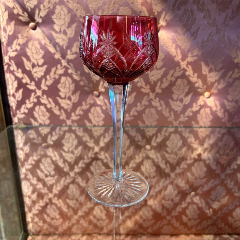 Juego de seis copas alemanas de cristal cortado color rubí s.XX