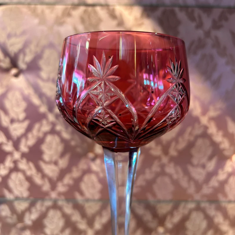 Juego de seis copas alemanas de cristal cortado color rubí s.XX