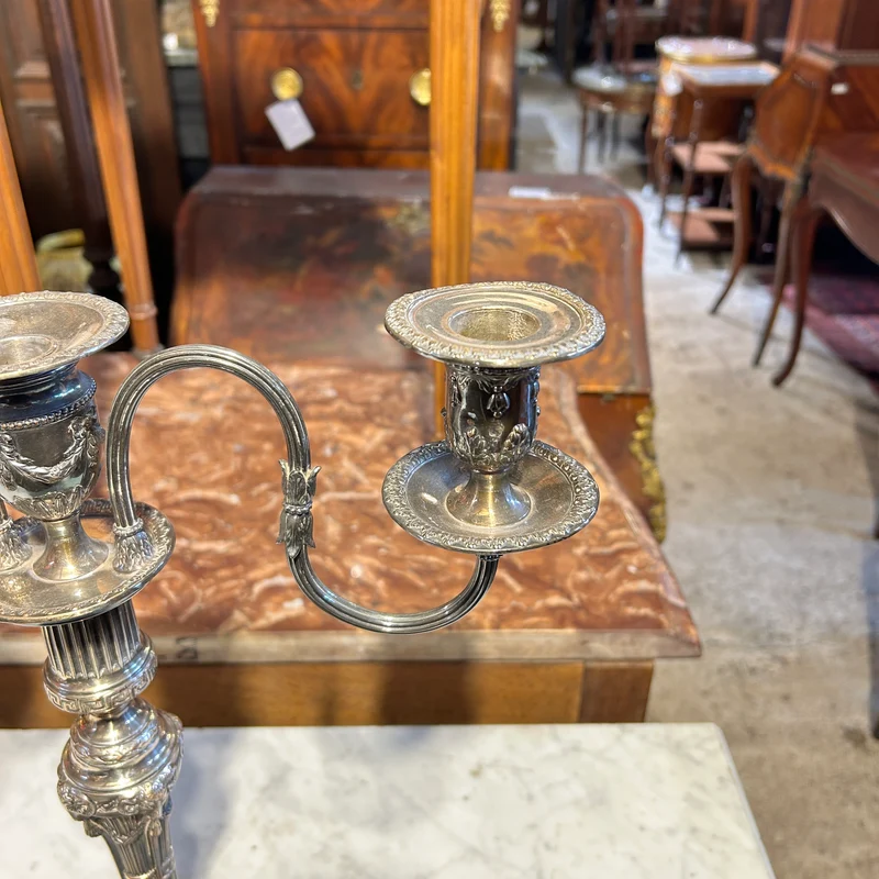 Par de Candelabros franceses de una y tres luces en plaqué estilo Restauración mitad s.XX