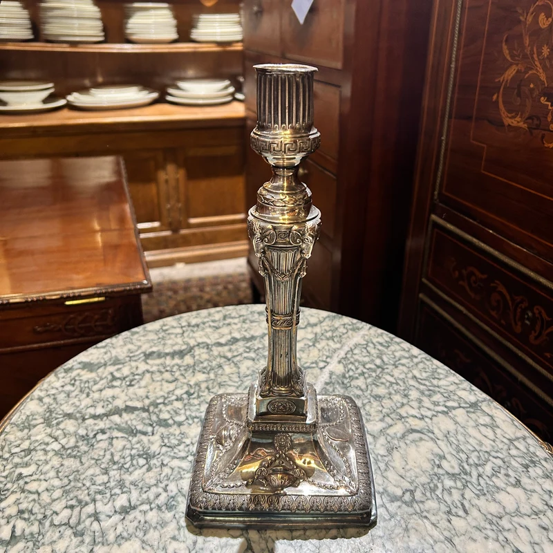 Par de Candelabros franceses de una y tres luces en plaqué estilo Restauración mitad s.XX