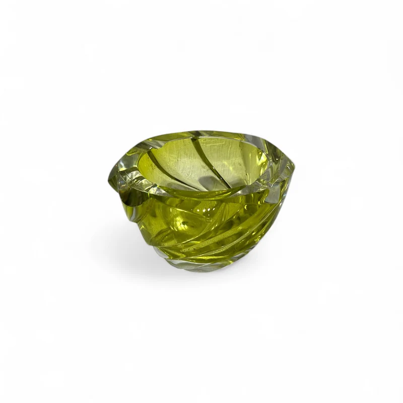 Centro de mesa de cristal amarillo con relieves en espiral Art Deco años 60