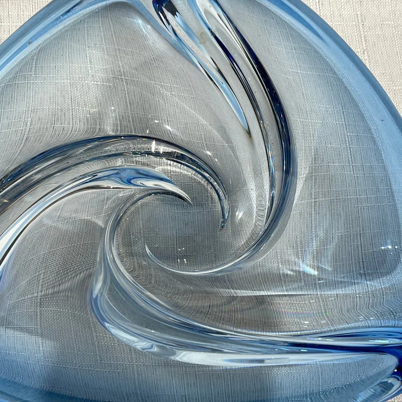 Vide-poche francés de cristal diseño espiral azul belga años 70
