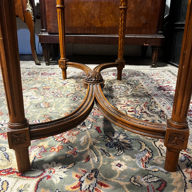 Banqueta de piano en madera natural con rejilla, estilo Luis XVI