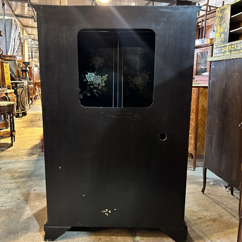 Mueble aparador bar chino lacado negro imitación laca china, pájaros y flores