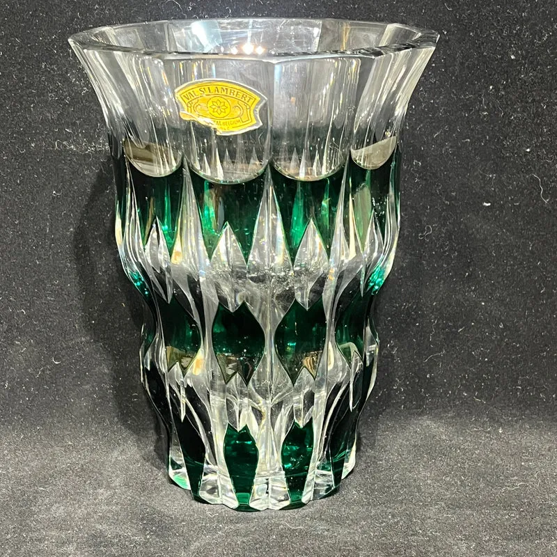 Jarrón de cristal belga Val Saint Lambert diseño lobulado transparente y verde