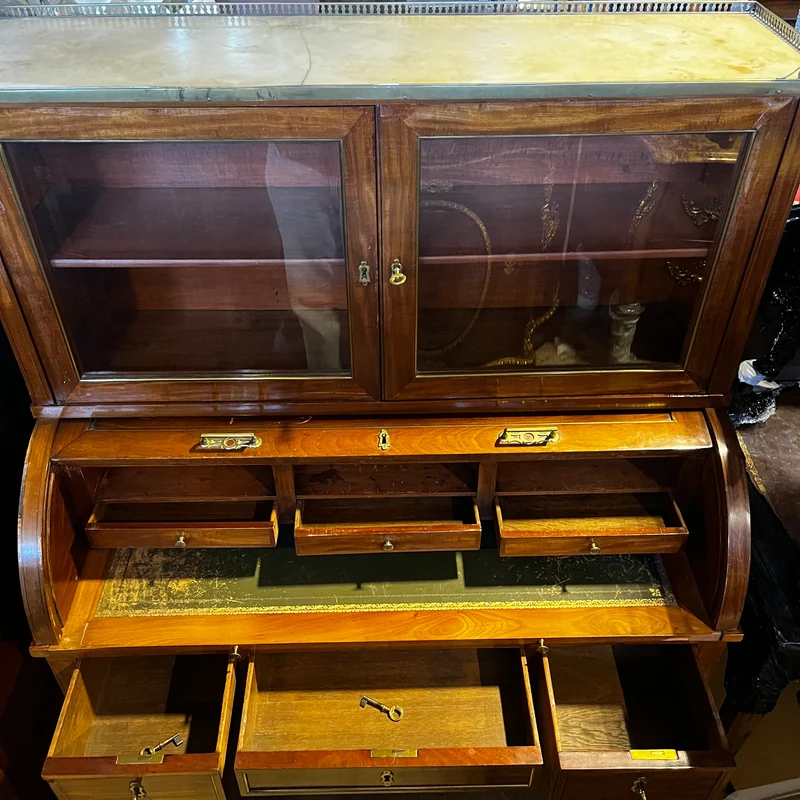 Bureau vitrina francesa en caoba con tapa cilíndrica estilo Luis XVI