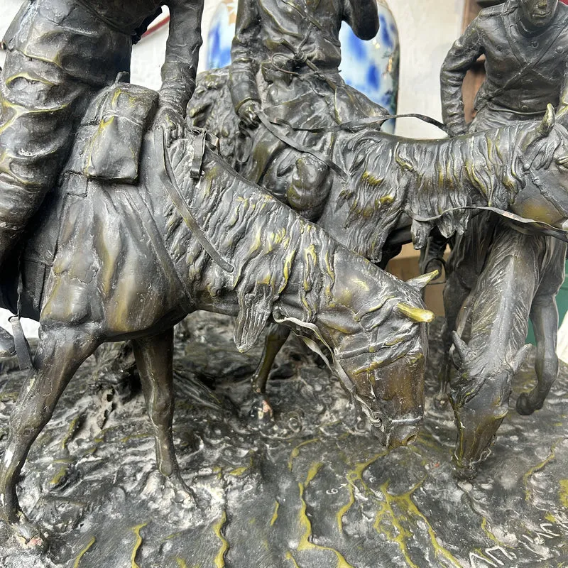 Escultura de bronce 'Grupo de militares cosacos' firmada por Evgeny Alexandrovich Lanceray (1848-1886)