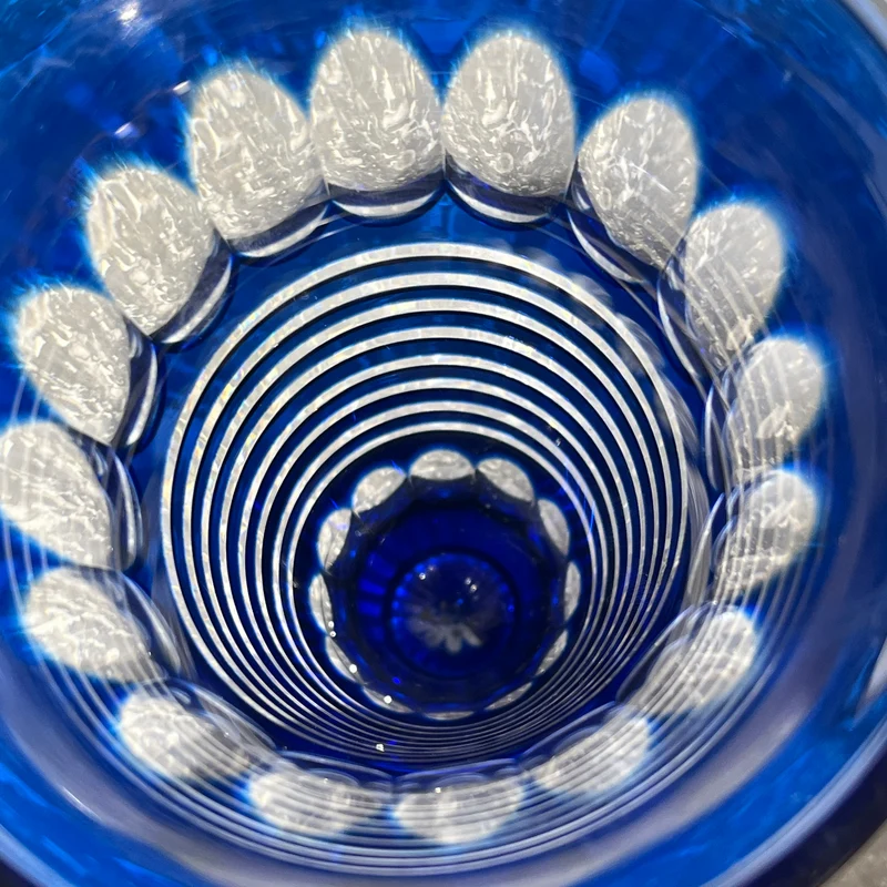 Florero de cristal belga Art Deco tallado azul cobalto Val Saint Lambert forma trompeta