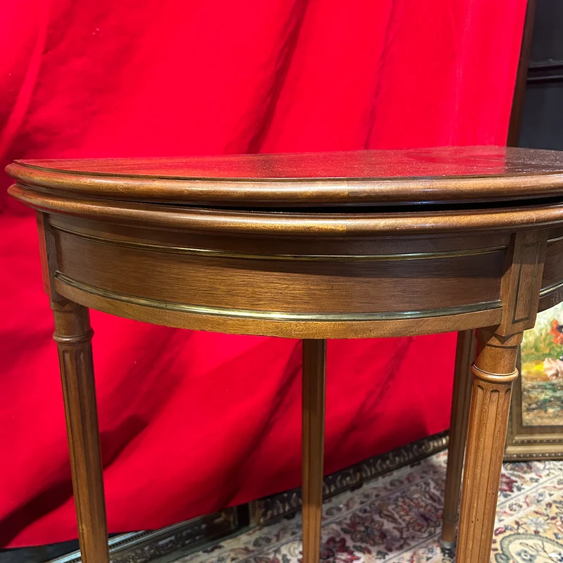 Mesa de juego pequeña de medio punto francesa estilo Luis XVI