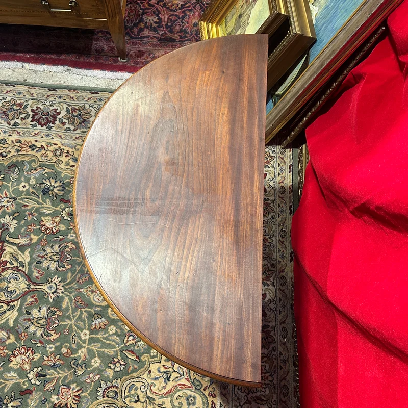 Mesa de juego pequeña de medio punto francesa estilo Luis XVI