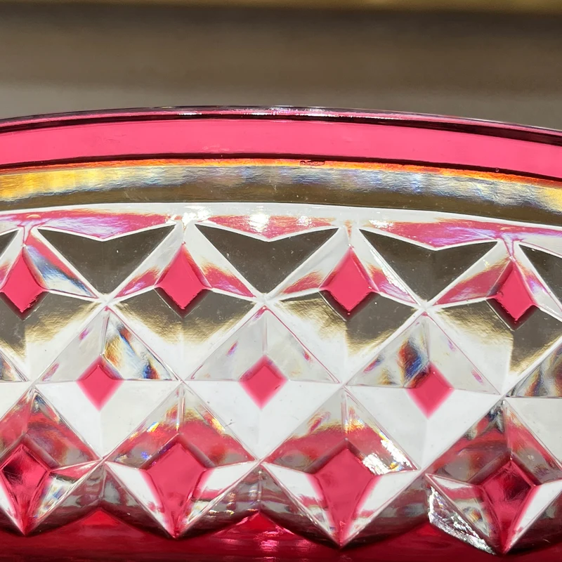 Frutero de cristal belga tallado Val Saint Lambert estilo Art Decó diseño geométrico en rojo rubí