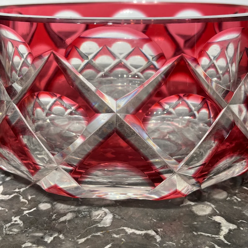 Centro de mesa belga rojo rubí estilo Art Decó decoración follaje