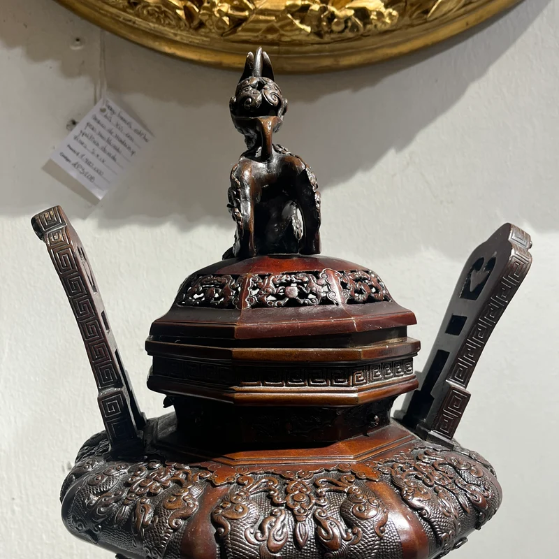Quemador de incienso en bronce patinado con perro de Fo periodo Meiji Japón s.XIX