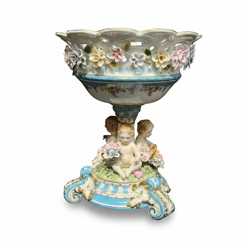 Gran copa de porcelana Meissen con querubines s.XX