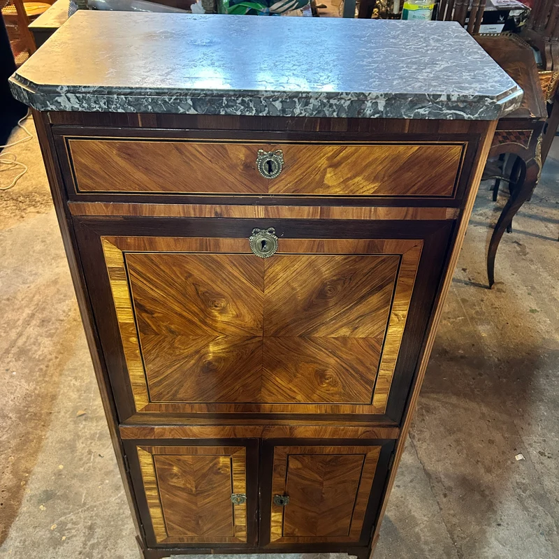 Chiffonier secretaire infantil Luis XVI cubierta mármol gris comienzos s.XX