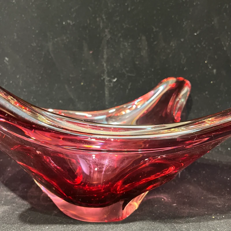 Centro de mesa de cristal belga Val Saint Lambert rojo rubí diseñado por René Delvenne