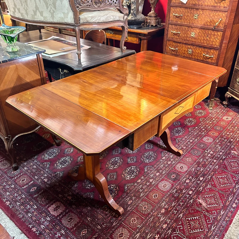 Escritorio con alas francés de madera de caoba estilo Biedermeier principio s.XX