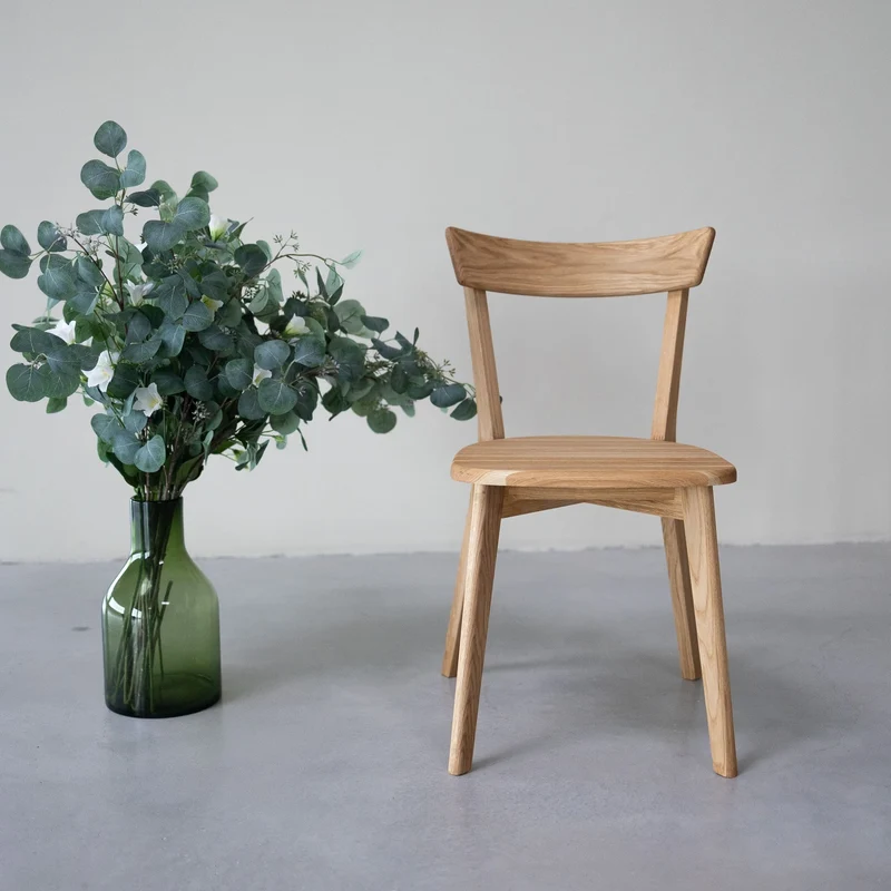 Pack de 2 o 4 sillas de comedor en madera maciza de roble VICTORIA | NordicStory