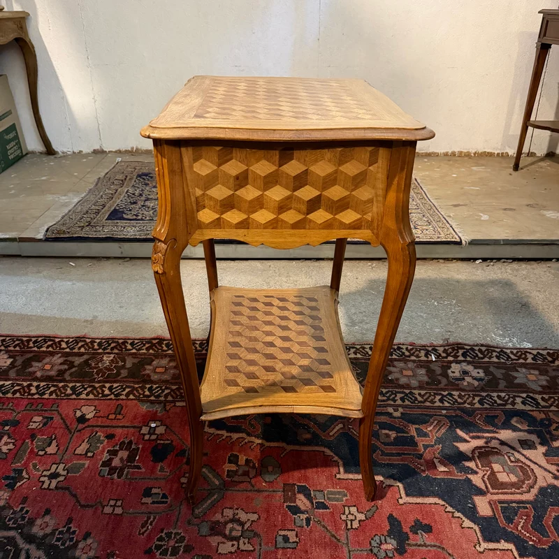 Tocador en madera nogal y caoba marquetería en parquet estilo Luis XV