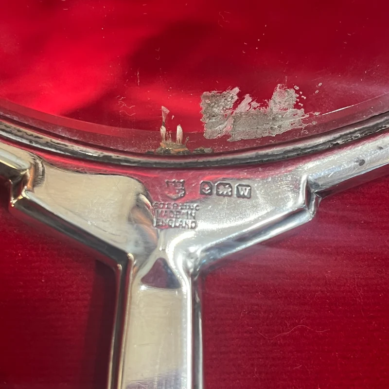 Conjunto espejo de mano y peinador inglés de plata estilo Art Decó marca Barker Brothers Silver