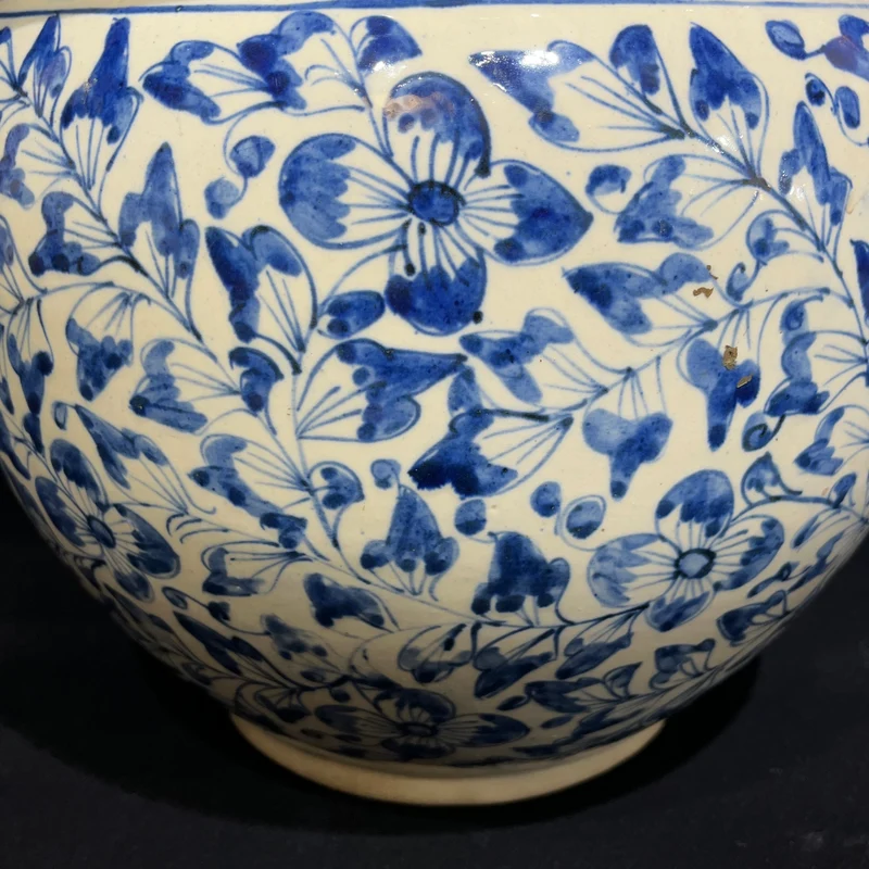 Jardinera de cerámica con ilustración floral azul mediados s.XX