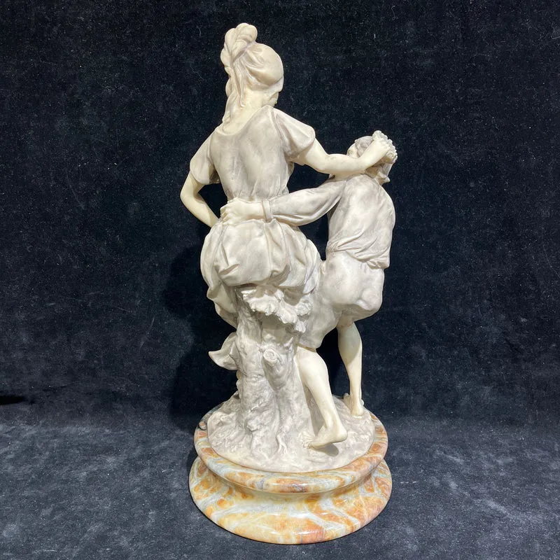 Escultura estilo neoclásica italiana de biscuit sobre base de mármol principios SXX