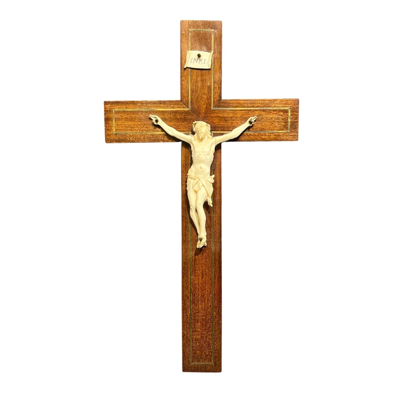 Crucifijo de madera caoba y marfil circa 1930