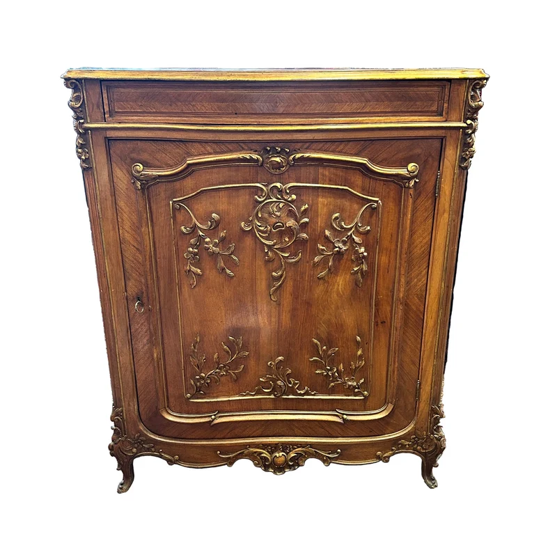Mueble Credenza francés Luis XV en nogal tallado a mano