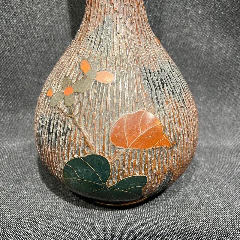 Pareja de jarrones japoneses de porcelana Jikki Shippo del período Meiji (1868-1912)